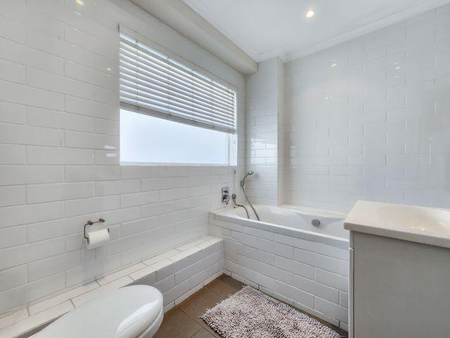 To Let 2 Bedroom Property for Rent in Sea Point Western Cape